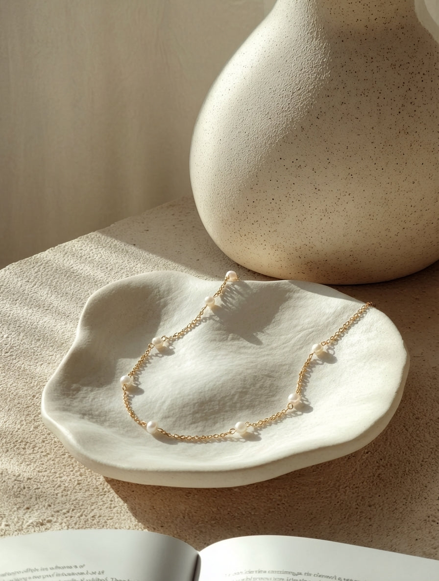 Interval Pearl Necklace